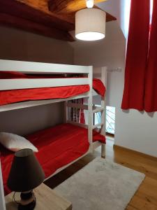 Appartements Appartement T3 Duplex Cures ou vacances, En plein Centre-ville Allee d'Ethigny : photos des chambres