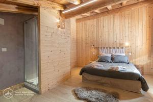 Maisons d'hotes Chalet Le Bois Joli : Chambre Double - Vue sur Montagne