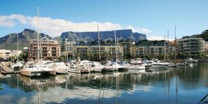 One Bedroom Apartment - fully equipped Waterfront based, Va Marina Residential