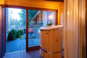 Pinus Villas Lodge with Private Jacuzzi & Phyto-Sauna Retreat