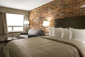 Super 8 by Wyndham Timmins ON - Clute