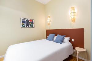 Señor Urgell Apartment by Olala Homes