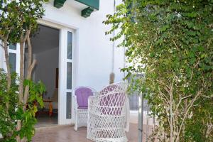 PLAYA CHICA apt with terrace 100 m from the sea