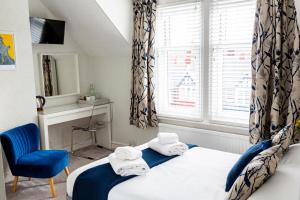 Kingsway Guesthouse - A selection of Single, Double and Family Rooms in a Central Location
