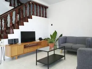 Grand Height Homestay 7A 10pax 4Rooms - Kampong Keladi