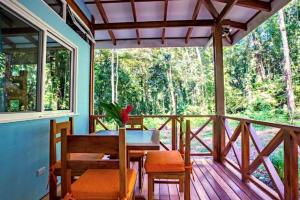 Peace Garden Spacious Bungalows- a walk to the beach