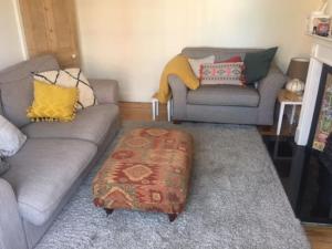 Spacious Victorian townhouse with Cathedral views