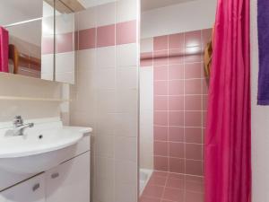 Maisons de vacances Appartement cosy 2 pieces, proche telecabine Prorel et centre de Briancon, parking inclus - FR-1-330C-44 : photos des chambres