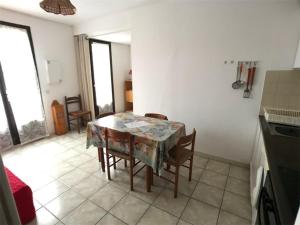 Location Vacances: 3 Pièces, 6 Couchages, Plage à 200m, Port Leucate - FR-1-81-83