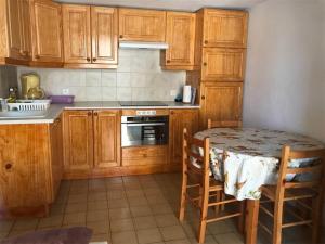 Pavillon T2 Mezzanine, 6 couchages, proche plage, terrasse, parking privé, TV, lave-linge - FR-1-81-92