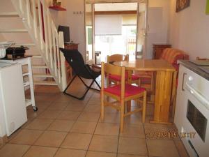 Maisons de vacances Maison Saint-Cyprien, 3 pieces, 6 personnes - FR-1-225D-216 : photos des chambres