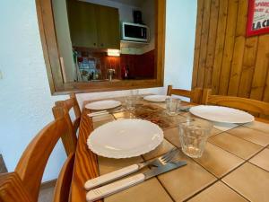 Studio confortable - 4 pers, parking, animaux acceptés - FR-1-241-97