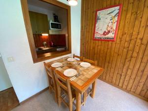 Studio confortable - 4 pers, parking, animaux acceptés - FR-1-241-97