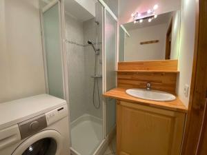 Appartements Appartement chaleureux au Grand Bornand - 6 personnes, balcon, parking, proche centre - FR-1-241-131 : photos des chambres