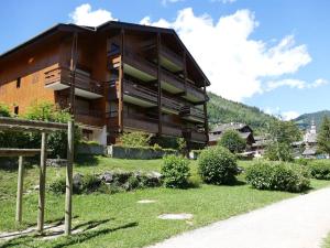 Appartements Appartement chaleureux au Grand Bornand - 6 personnes, balcon, parking, proche centre - FR-1-241-131 : Appartement (6 Adultes)