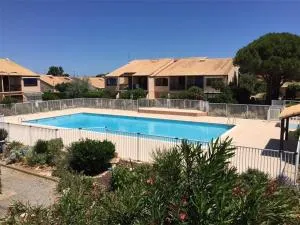 Charmante Villa T2 Mezzanine avec Piscine, Terrasse et Parking - Plage à Proximité - FR-1-81-370 - 勒卡特