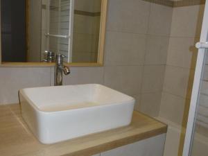 Studio divisible rénové avec balcon et animaux acceptés à Valmorel - FR-1-291-788