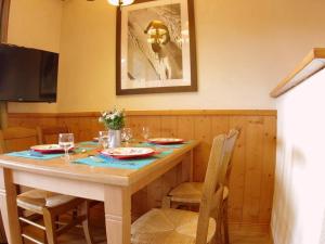 Charmant 2 pièces avec balcon, animaux acceptés - FR-1-291-736