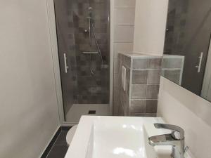 Appartement 2 pièces Centre Cauterets, 5 pers, balcon - FR-1-234-122