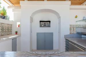 Masseria Tufo Bianco by Raro Villas