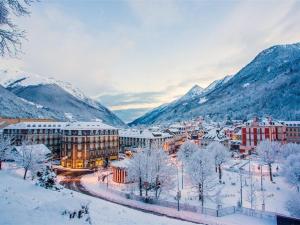Appartements Appartement 2 pieces, 4 couchages, proche thermes et telecabine, WiFi gratuit, casier a skis - FR-1-234-141 : photos des chambres