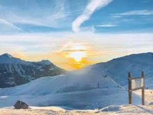 T2 lumineux 6 pers au pied des pistes avec WIFI, balcon, casier à skis, à 5 min des commerces et loisirs - FR-1-262-79