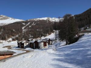 Appartement de standing avec piscine, sauna, hamman et wifi aux Orres 1800 - FR-1-322-44