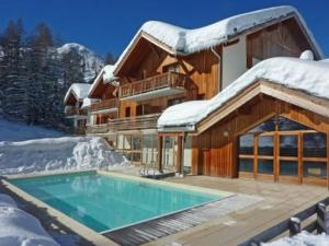 Appartement au pied des pistes avec piscine, sauna et hammam, 4 pers - FR-1-322-33