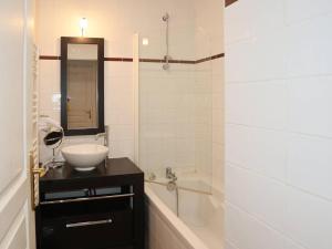 Bel appartement avec piscine, sauna et hammam, 1 chambre, parking, animaux admis, wifi - FR-1-322-46