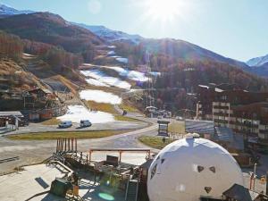 Grand studio Les Orres 1650, 4 pers, balcon, proche commerces, box à skis - FR-1-322-267