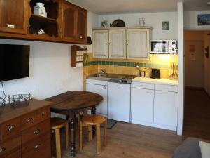 Studio skis aux pieds, 4 pers, balcon sud - FR-1-322-107