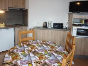 Studio cosy 4 personnes au pied des pistes avec terrasse - FR-1-322-177