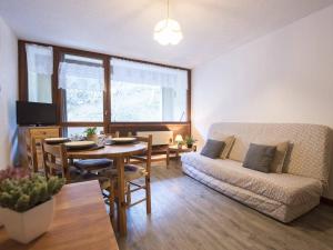 Studio avec parking privé, proche centre, commerces et téléphérique - 4 pers. - FR-1-296-179