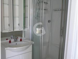 Pavillon pour 4 à 150m de la plage et 500m du centre de La Tranche-sur-Mer, avec terrasse et garage - FR-1-357-48