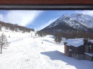 Appartements Studio ski-in/ski-out a Montgenevre – Balcon sud, cuisine equipee, casier a skis, parking inclus - FR-1-266-91 : photos des chambres