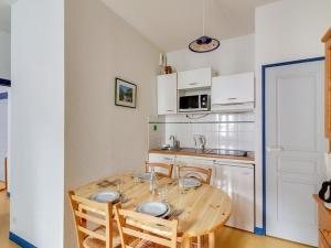 Appartement T2 à Cauterets avec Terrasse, Local à Ski, et Proche Télécabine - FR-1-401-1