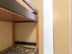 Appartement 2 pièces avec coin nuit, balcon, parking et casier à ski - Proche télécabine et centre - FR-1-330C-16