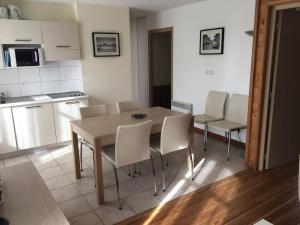 Appartements Appartement Briancon, 3 pieces, 6 personnes - FR-1-330C-84 : photos des chambres