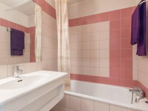 Appartements Studio cosy avec balcon proche telecabine et centre ville, parking, animaux admis - FR-1-330C-49 : photos des chambres