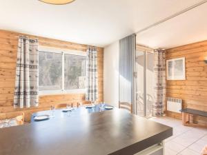 Appartements Charmant 2 pieces avec balcon, ideal pour 5 pers. a 100m des pistes, proche centre Briancon - FR-1-330C-25 : Appartement (5 Adultes)