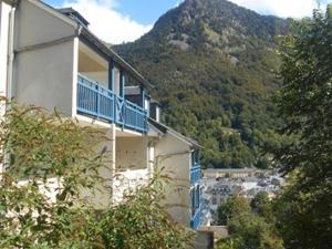 Appartement cosy Cauterets, balcon sud, proche centre & télécabine, 4 pers, parking inclus - FR-1-401-15