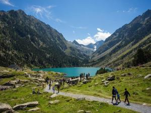 Maisons de vacances Maison Cauterets, 3 pieces, 7 personnes - FR-1-401-6 : photos des chambres