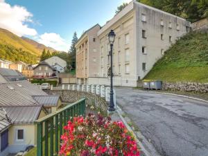 Appartements Studio cabine 6 pers, ideal montagne, ascenseur, ski, parking, animaux admis - FR-1-403-12 : Studio