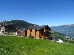Appartement rénové 4 pièces, 8 pers, près des pistes, Vallandry, parking, balcon sud - FR-1-411-154