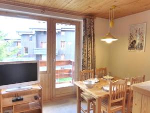 Studio cabine pour 4 à Méribel Mottaret, balcon sud, proche pistes et commerces - FR-1-411-473