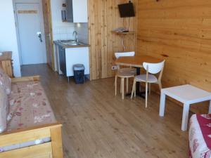 Studio 3 personnes avec balcon, WiFi et animaux admis aux Arcs 1800 - FR-1-411-357
