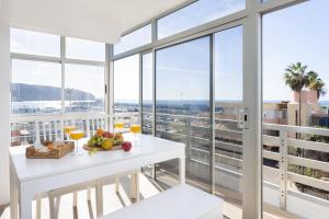 Home2Book Beachfront Design&Views Los Cristianos