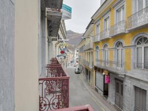 Appartement 2 pièces, centre de Cauterets, proche télécabine, local ski, bien équipé - FR-1-401-110