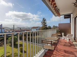 Duplex de caractère 4 chambres avec balcon, près du centre et des commerces, parking inclus - FR-1-4-526