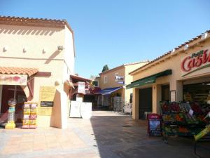 Maisons de vacances Maison Saint-Cyprien, 2 pieces, 6 personnes - FR-1-225D-558 : photos des chambres